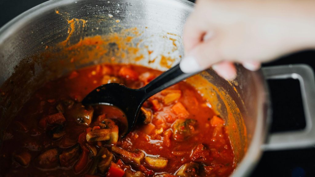 pexels-karola-g-4871236